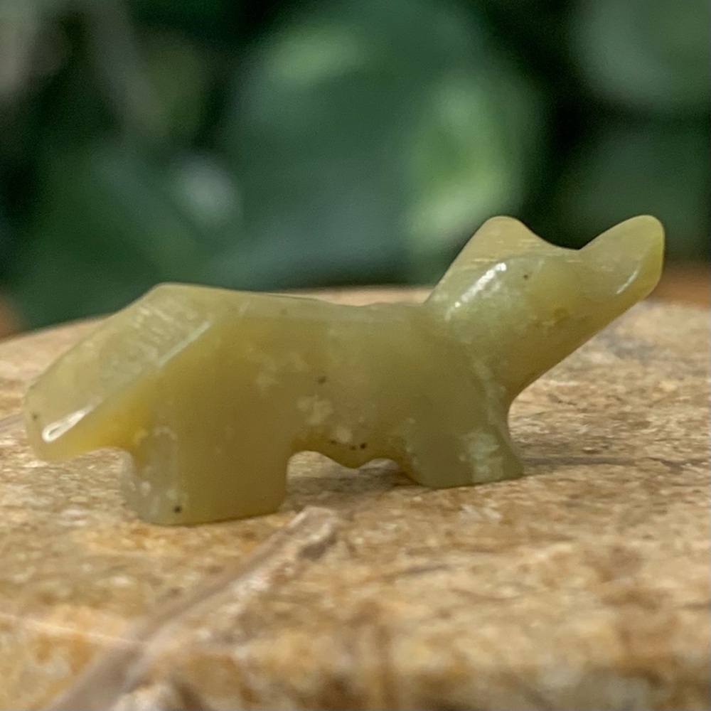 Native American Zuni Fox Wolf Fetish Bead Carved Stone Miniature Animal VTG .9" - Picture 4 of 12